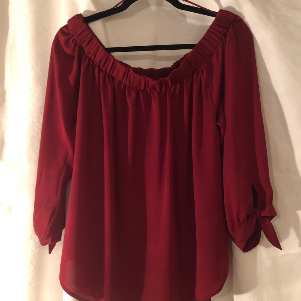 Express Off Shoulder Blouse - Picture 5 of 5